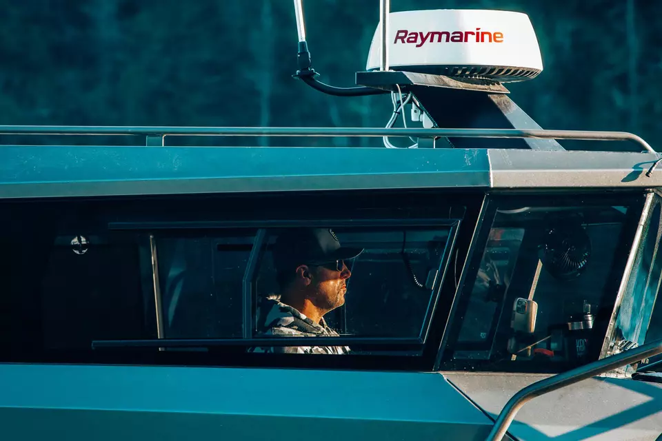 NAUTICAL RADARS AND ACCESSORIES