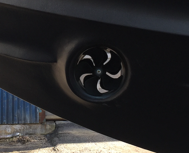 Bow and stern thrusters