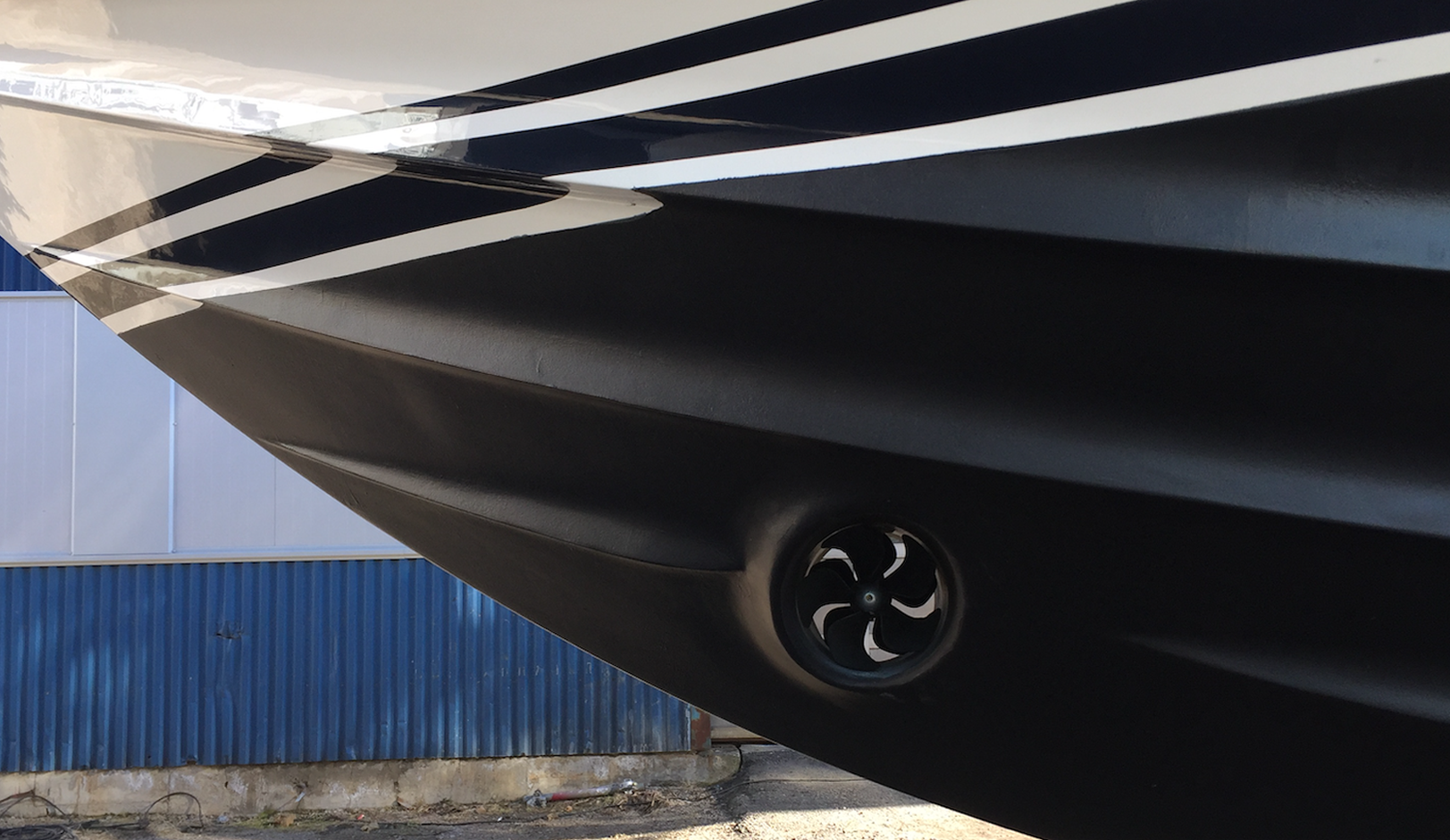 Bow and stern thrusters